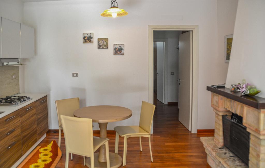 Rosso Conero Apartment Morro dʼAlba Стая снимка